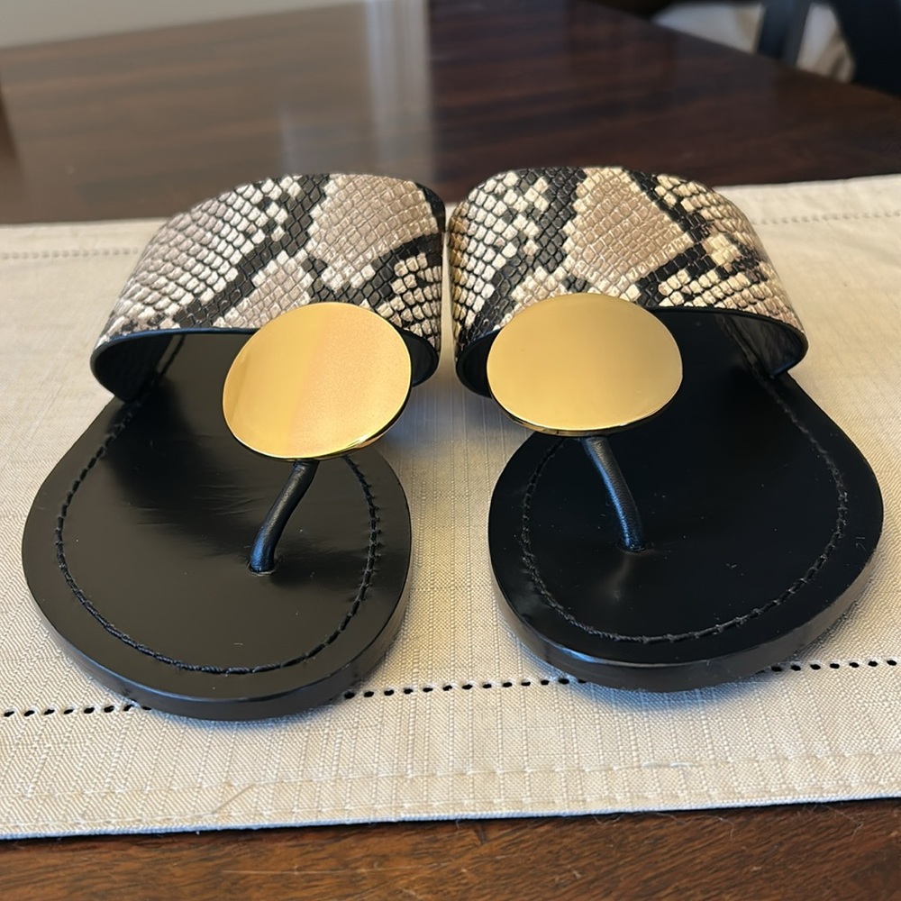 Tory Burch Flat Sandals Size 8 1/2 NWOT - Picture 9 of 11